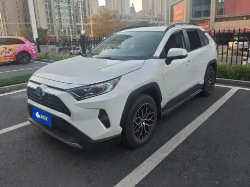 Toyota RAV4, 2023