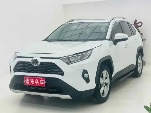 Toyota RAV4, 2023