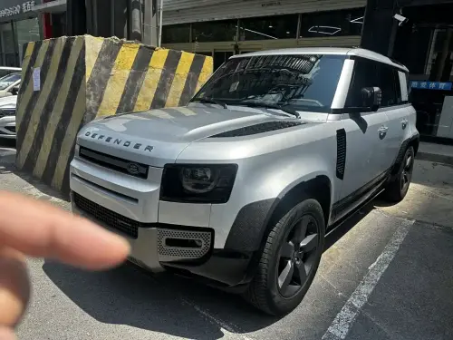 Land Rover Defender, 2022