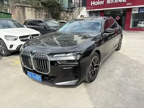 BMW 7-Series, 2025