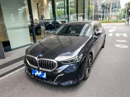 BMW 5-Series, 2024