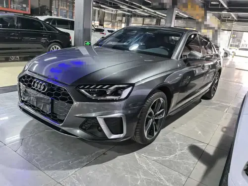 Audi A4, 2022