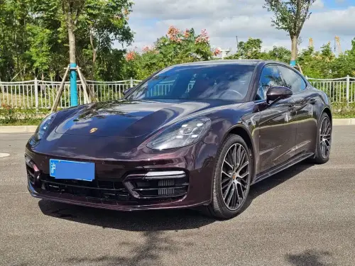Porsche Panamera, 2022