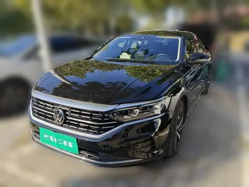Volkswagen Passat, 2022