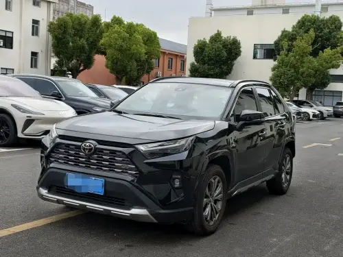 Toyota RAV4, 2025