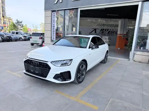 Audi A4, 2022
