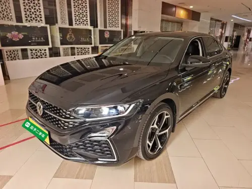 Volkswagen Passat, 2025