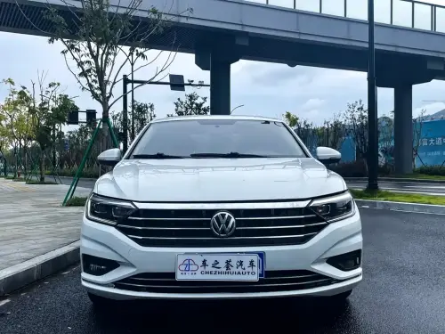 Volkswagen Sagitar, 2020