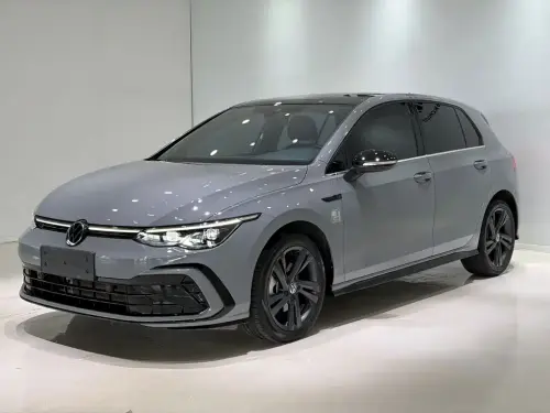 Volkswagen Golf, 2022