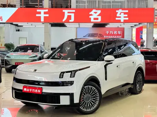 Lynk & Co 900, 2025