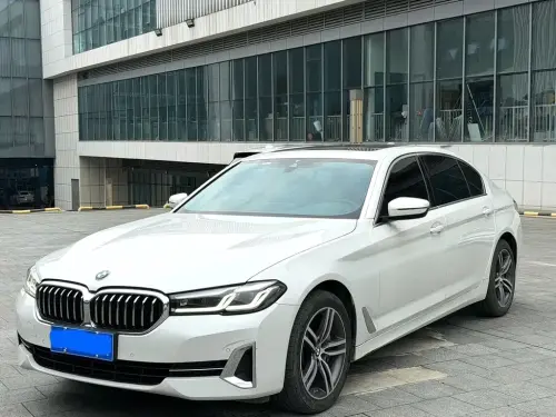 BMW 5-Series, 2022