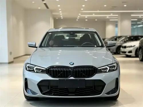 BMW 3-Series, 2025