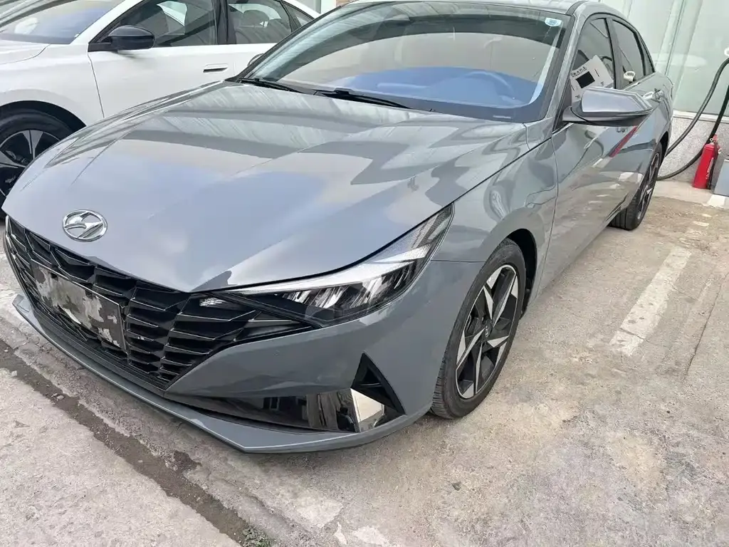 Hyundai Elantra, 2023