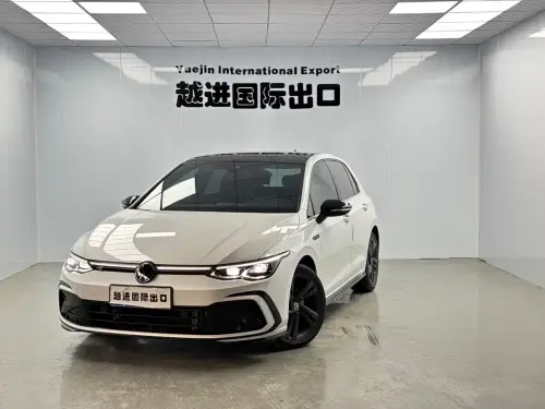 Volkswagen Golf, 2022