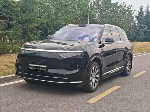 AITO M8, 2025