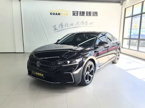 Volkswagen Passat, 2024