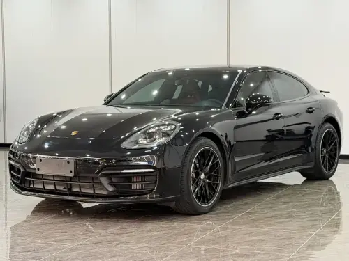 Porsche Panamera, 2023