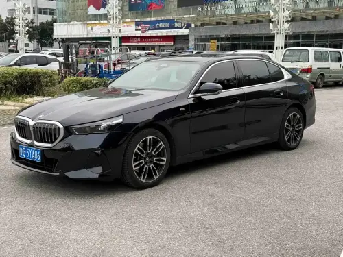 BMW 5-Series, 2024
