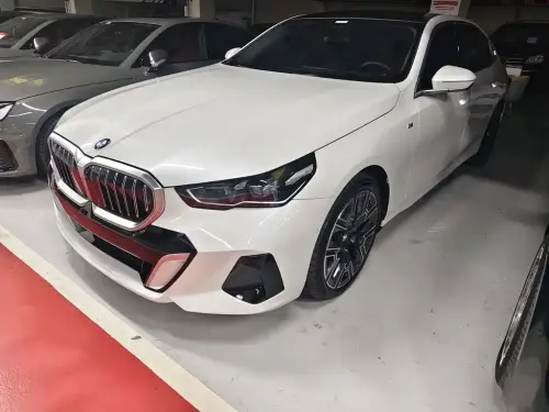 BMW 5-Series, 2024