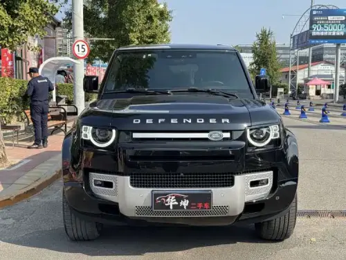 Land Rover Defender, 2024