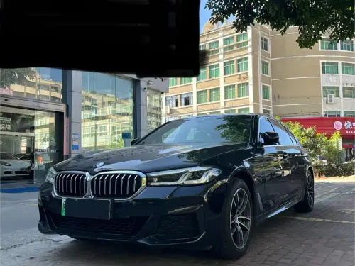 BMW 5-Series, 2023