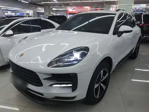 Porsche Macan, 2021