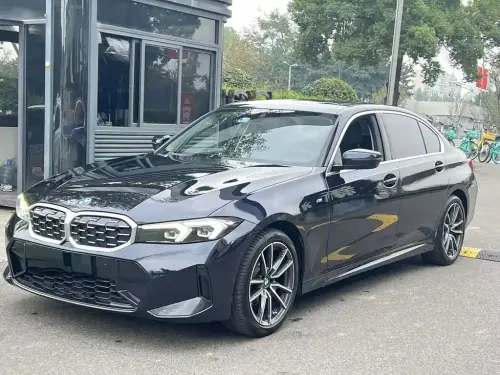 BMW 3-Series, 2022