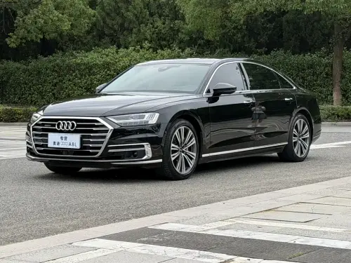 Audi A8, 2022