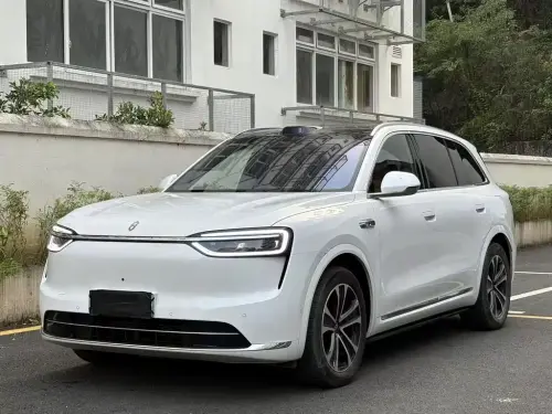 AITO M7, 2025