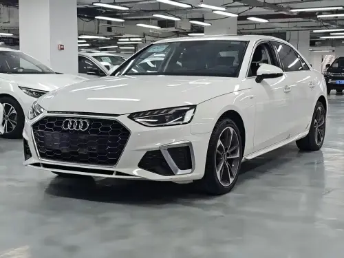 Audi A4, 2022