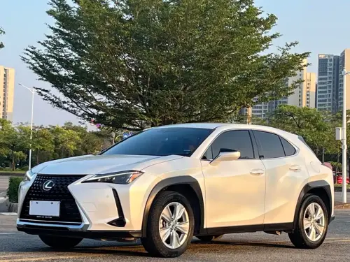 Lexus UX, 2023