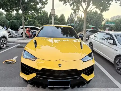 Lamborghini Urus, 2024