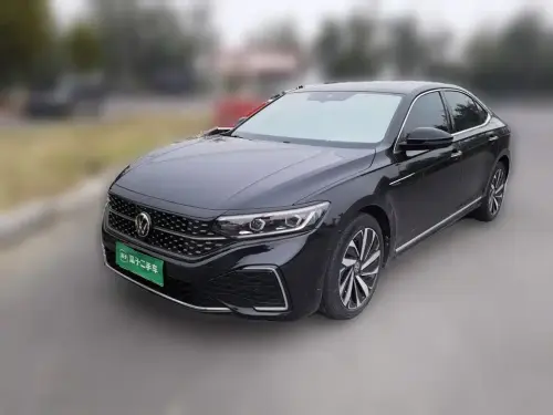 Volkswagen Passat, 2022