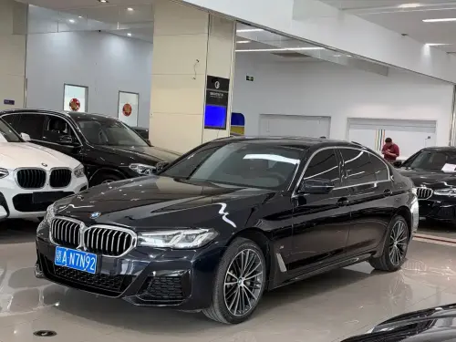 BMW 5-Series, 2022