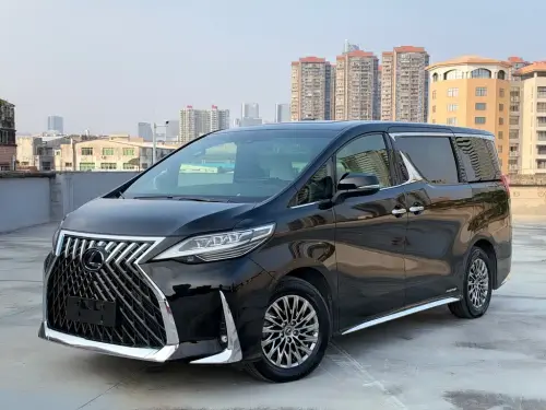 Lexus LM, 2022