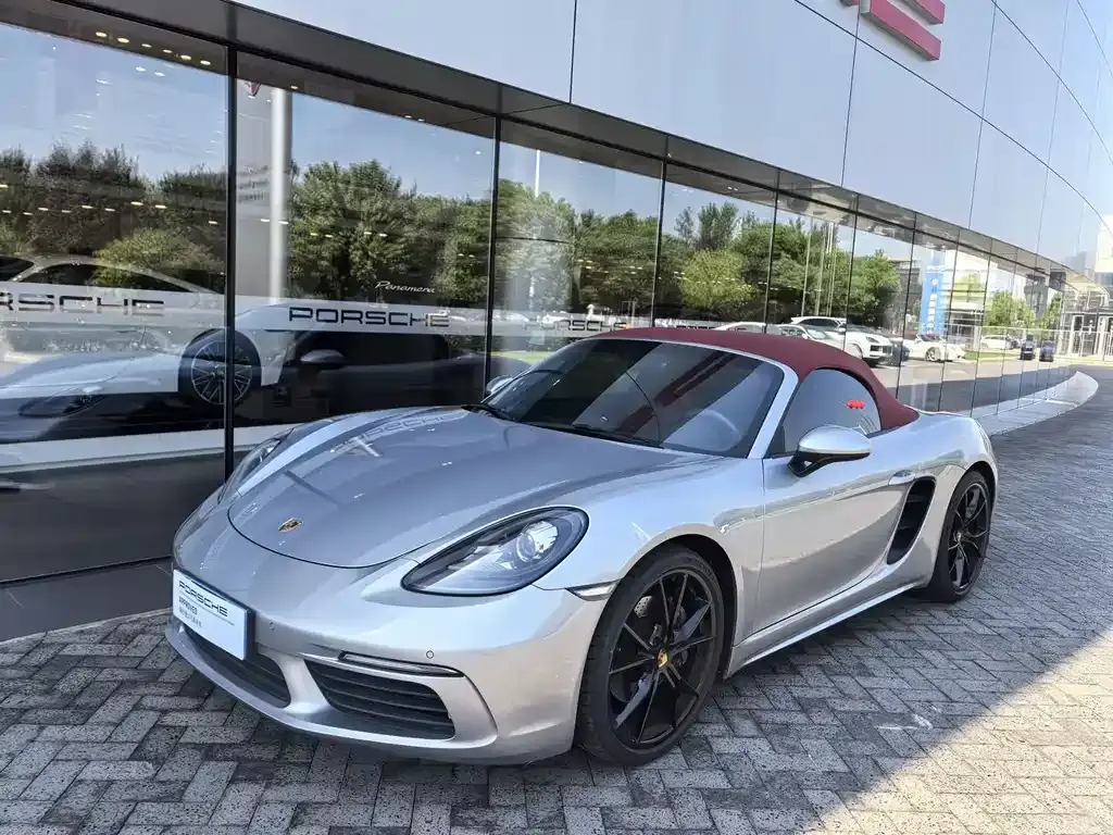 Porsche 718, 2024