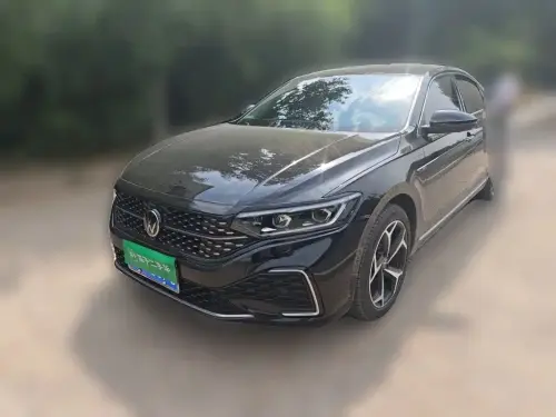 Volkswagen Passat, 2025