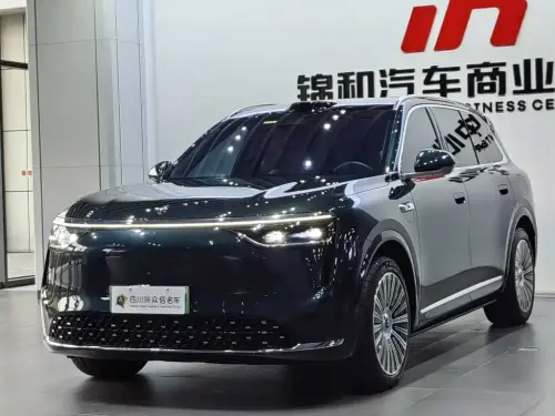 AITO M8, 2025