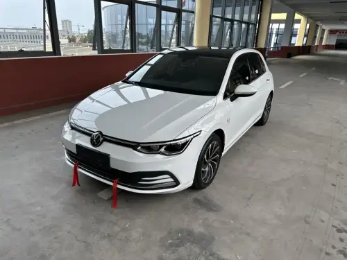 Volkswagen Golf, 2022