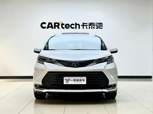 Toyota Sienna, 2024