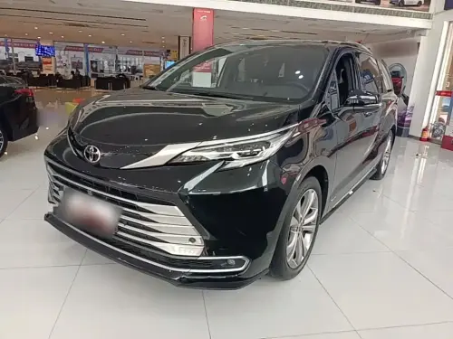 Toyota Sienna, 2024