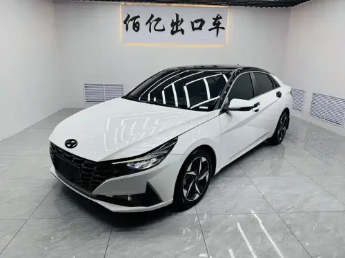 Hyundai Elantra, 2023