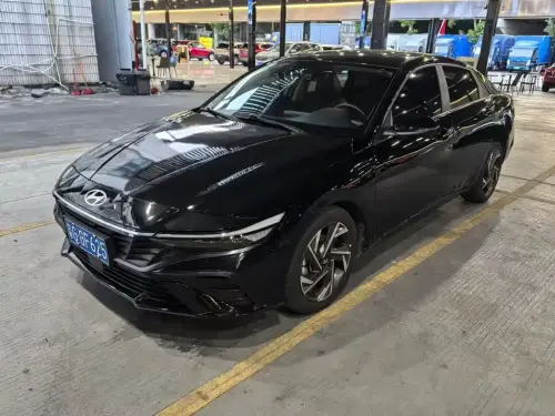 Hyundai Elantra, 2024