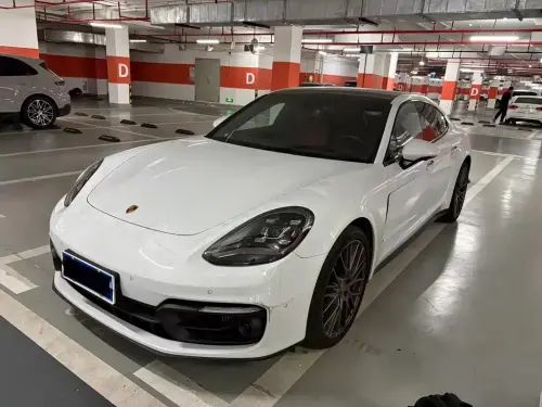 Porsche Panamera, 2023