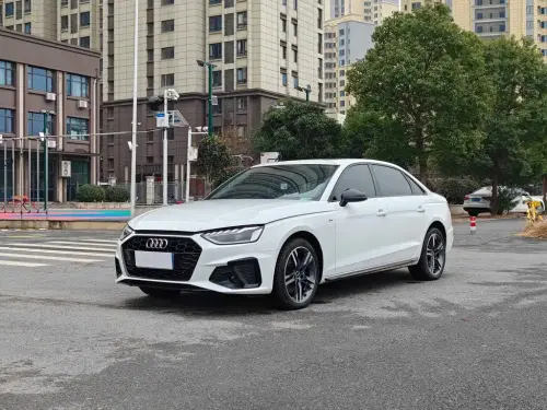 Audi A4, 2023