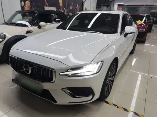 Volvo S60, 2021