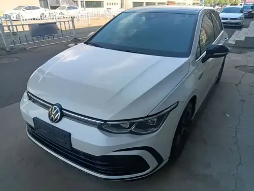Volkswagen Golf, 2022