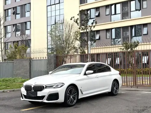 BMW 5-Series, 2023