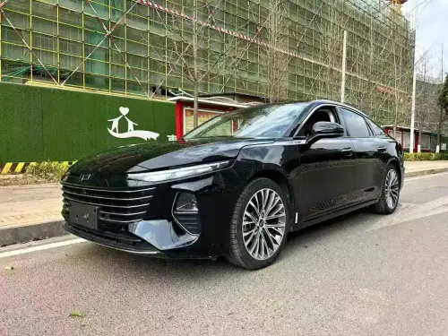Bestune B70, 2025