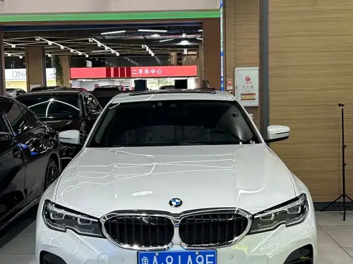 BMW 3-Series, 2022